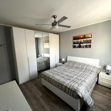 Apartamento Bilocale Con Netflix Incluso Lodi Exterior foto